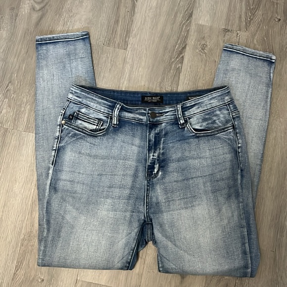 Judy Blue High Rise Heavy Hand Sand Skinny Jeans - Picture 4 of 11